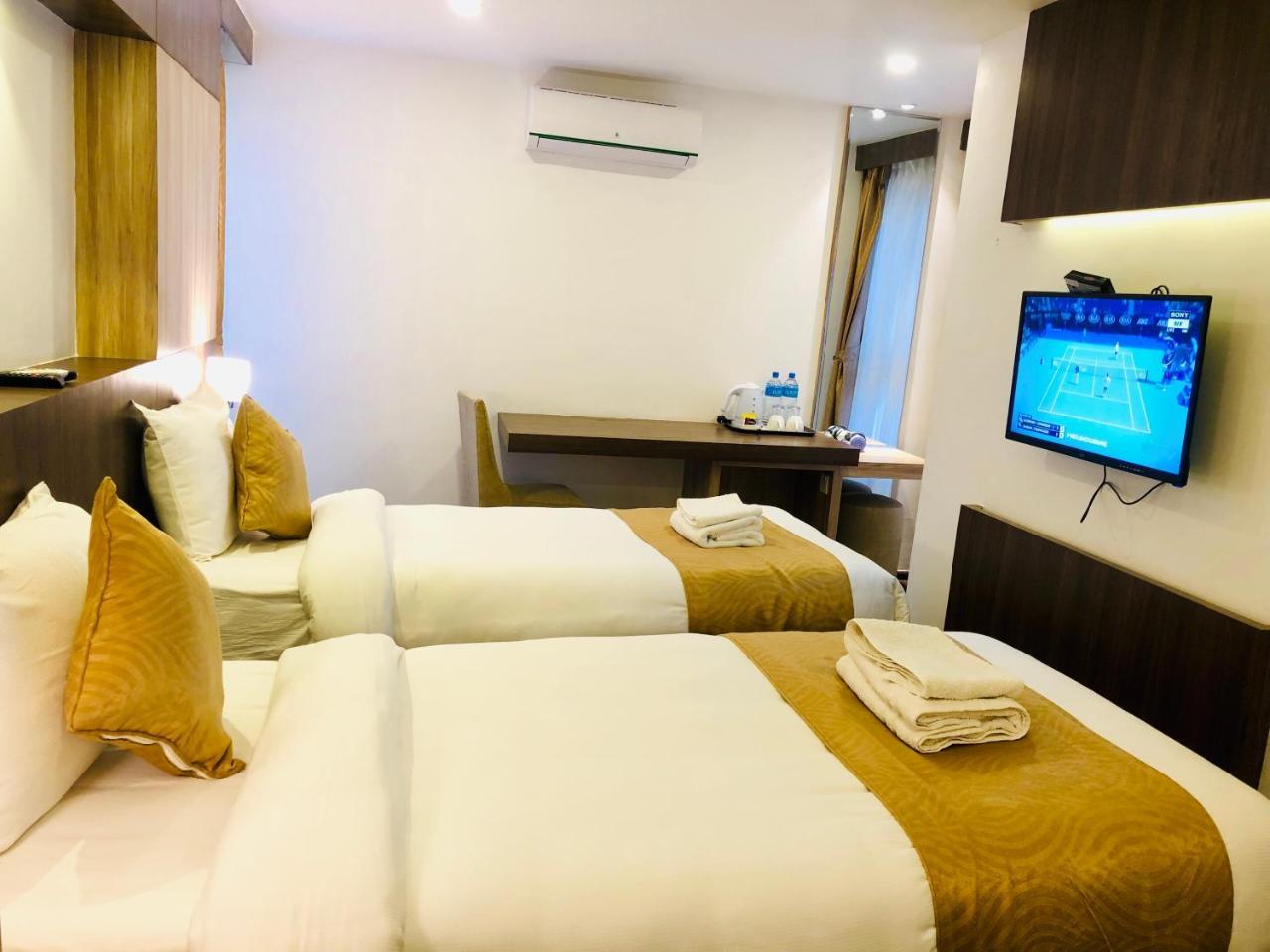 The Milestone Hotel Катманду Екстериор снимка