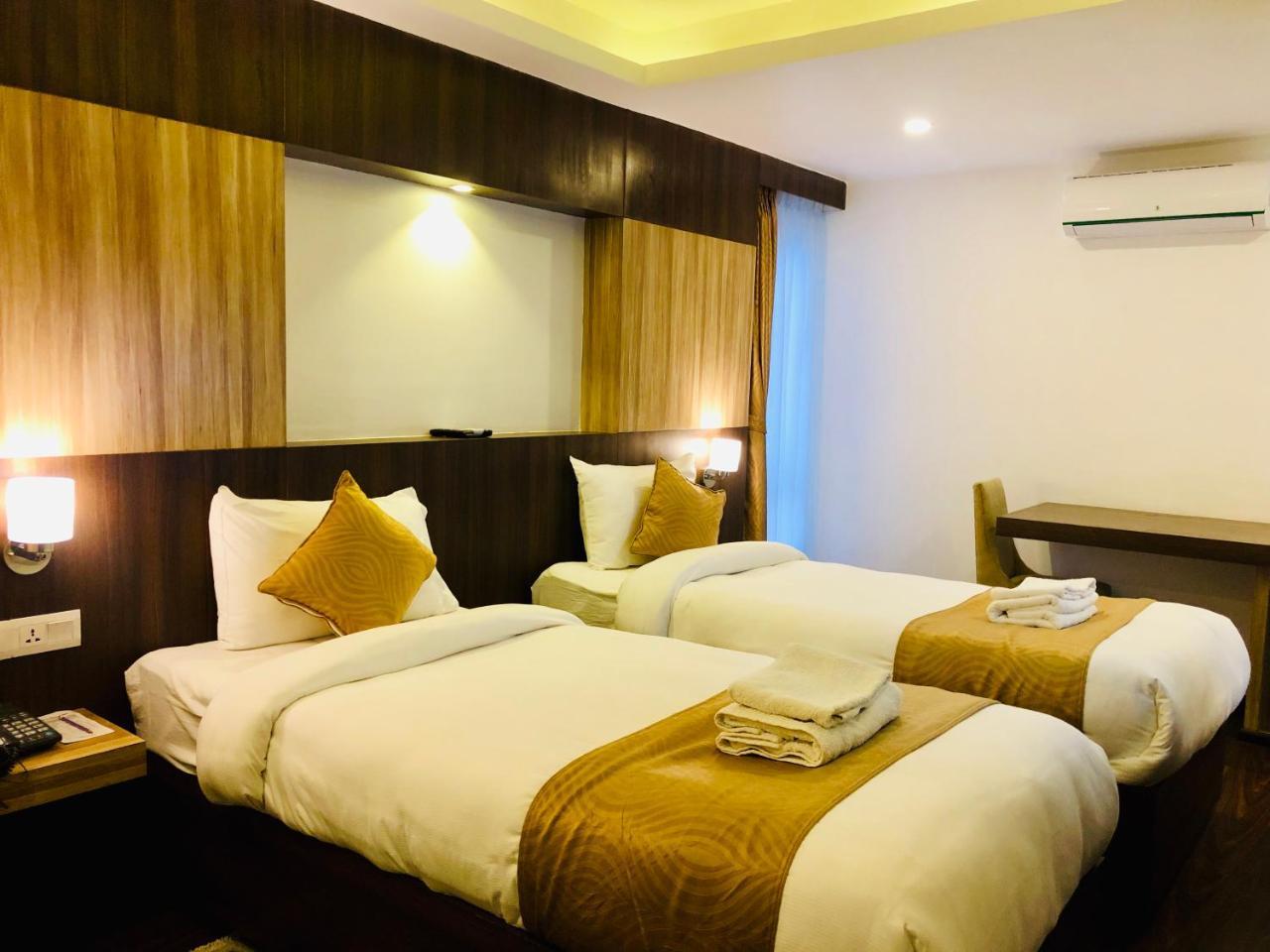 The Milestone Hotel Катманду Екстериор снимка