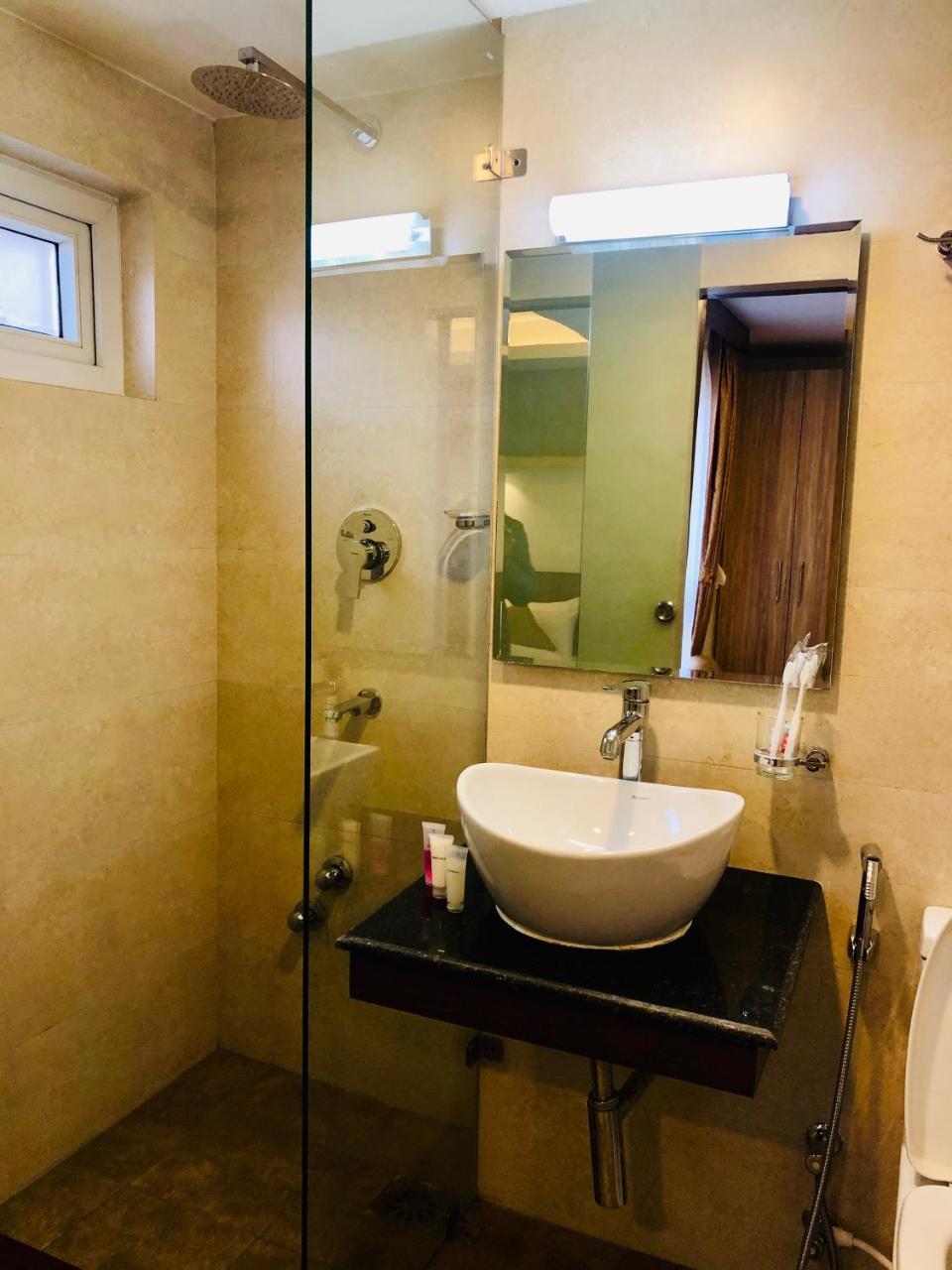 The Milestone Hotel Катманду Екстериор снимка
